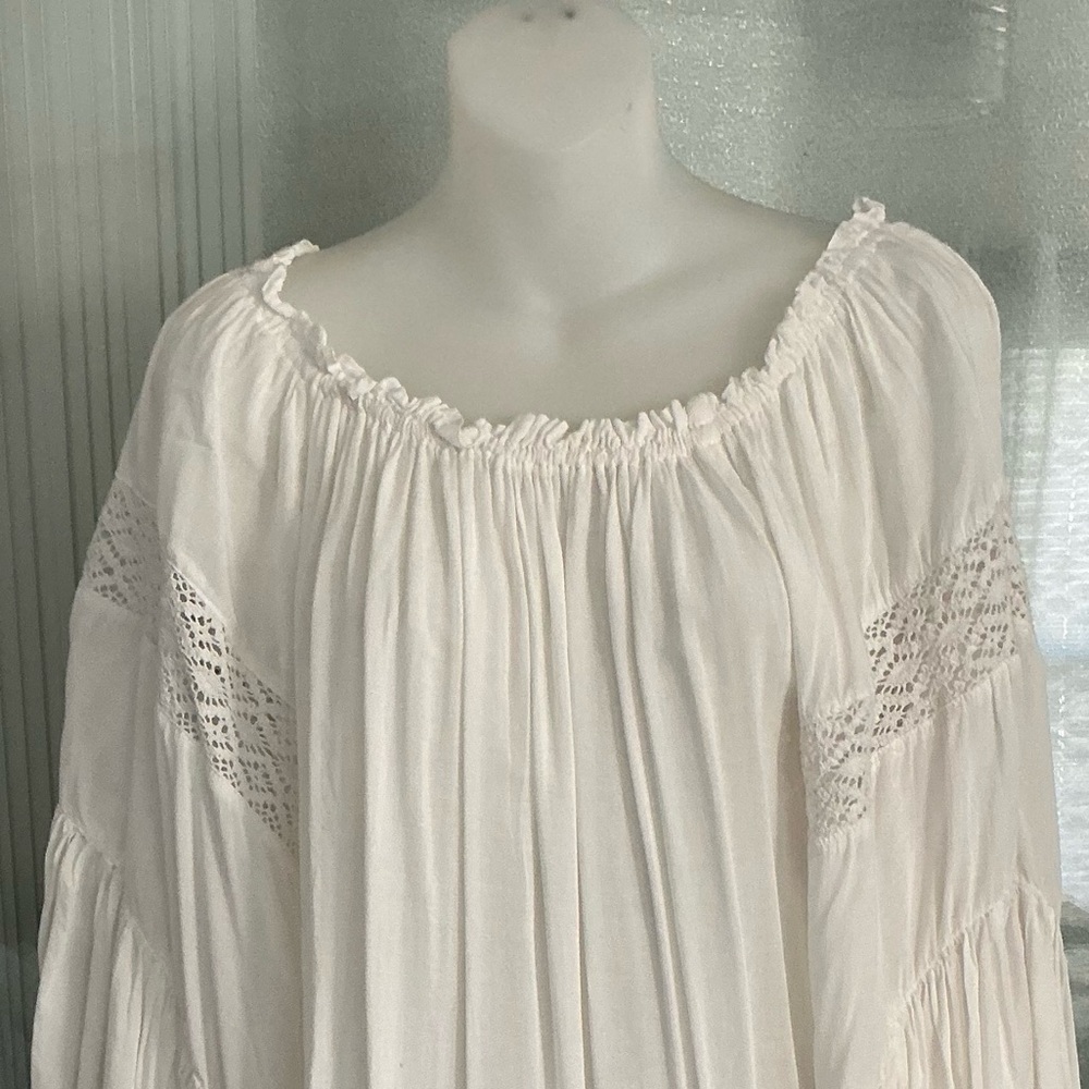 Surf Gypsy White Peasant Top With Angel Sleeves - Picture 3 of 10